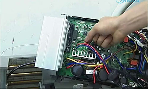 惠农美的空调电话是多少